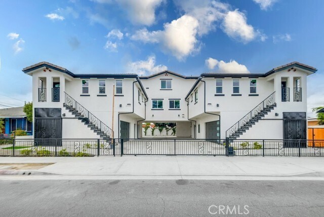 Photo - 15408 Pioneer Blvd Townhome