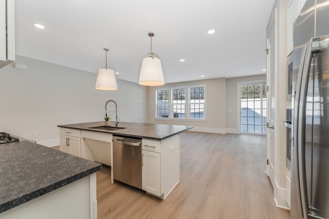 Photo - 175 Jasmine Dr