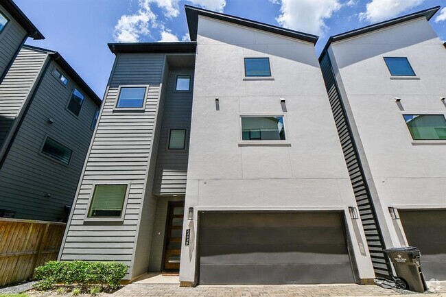 Building Photo - 2404 Hadley St Unit D Rental