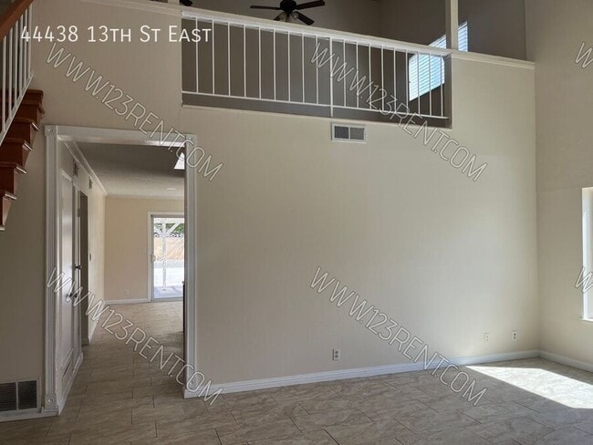 Photo - 44438 13th St E