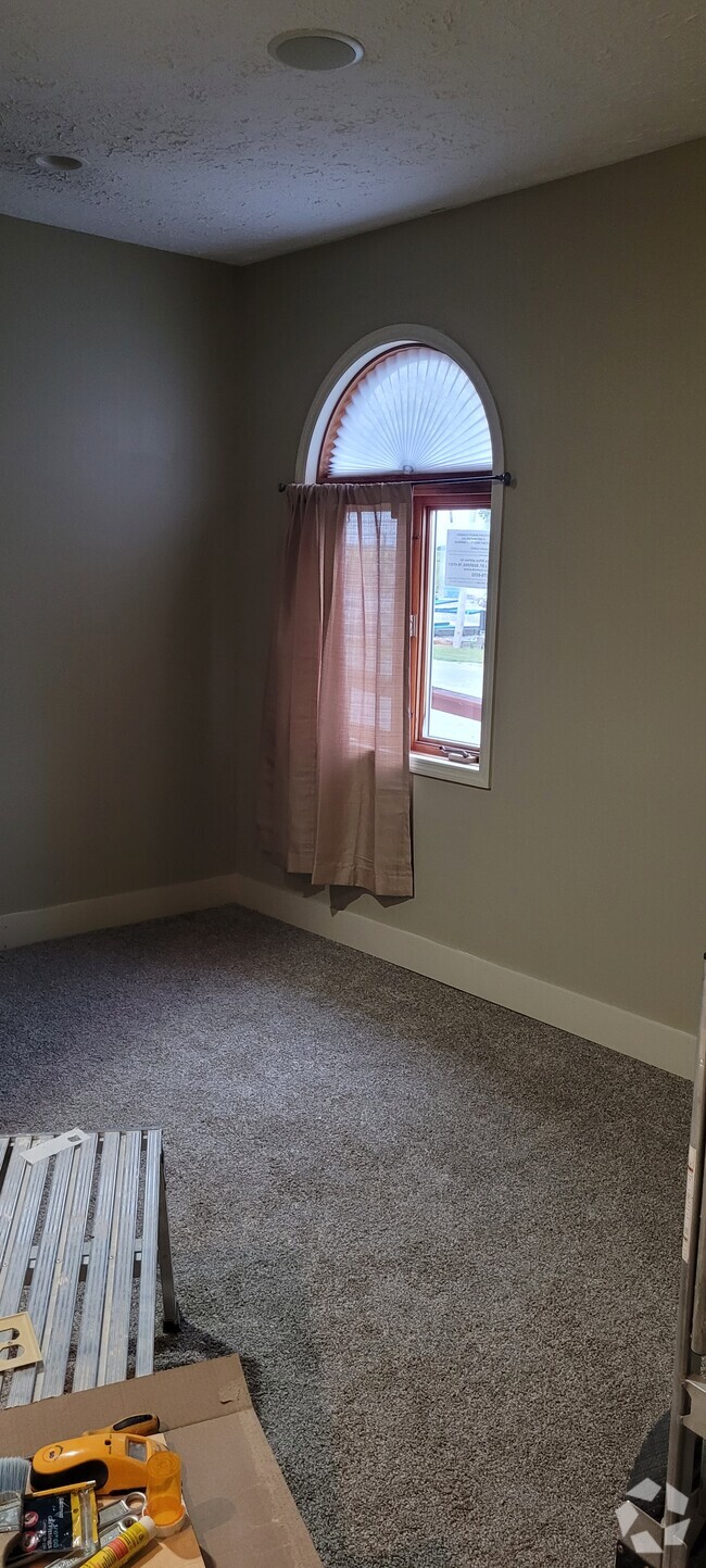 Building Photo - 1839 Steven Ave Unit Suite 1 Rental