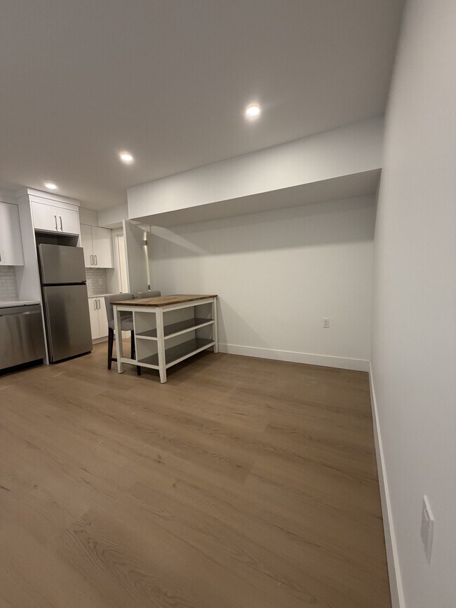 1631 Emerson Ct Unit 1
