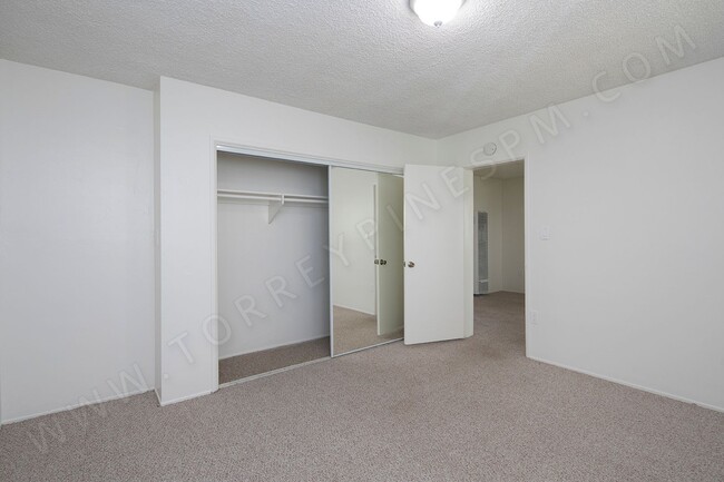 Photo - *OPEN HOUSE: 10/25 1:30-2:30PM* Charming 2... Unit 06