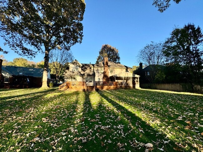 Photo - Be Home For The Holidays! Fabulous 4-Bedroom Home w/2-Car Attached Garage! Pet Friendly - Screene...