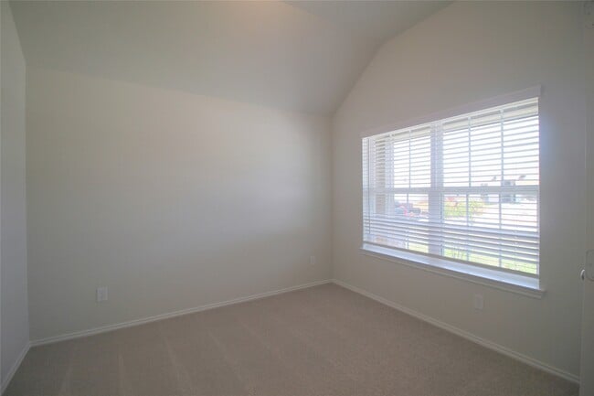 Photo - 3314 Aster Mdw Wy
