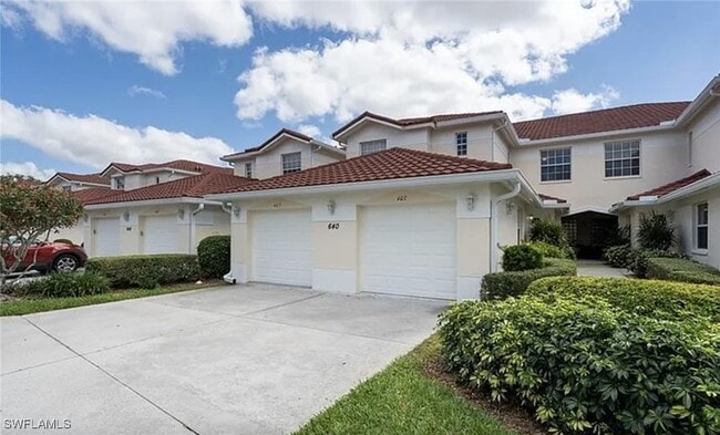 Building Photo - 640 Lalique Cir Unit 407