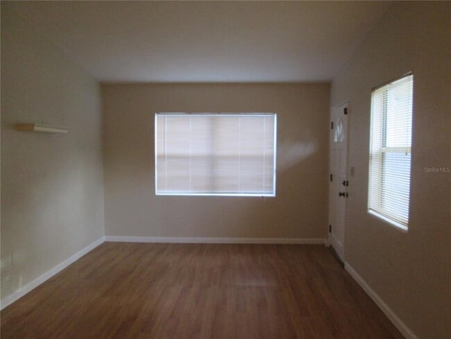 Photo - 770 Baffie Ave