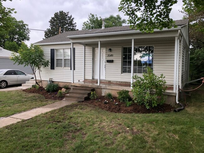 Building Photo - 2549 E 3020 S
