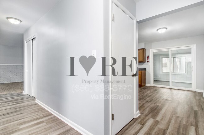 Photo - 2684 Rosedale Ave