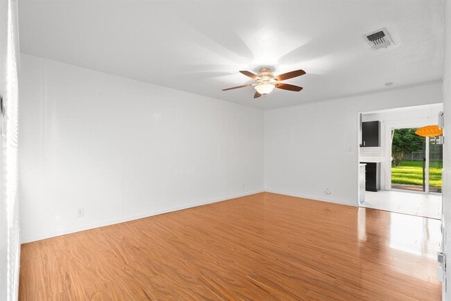 Photo - 508 Harway Ct