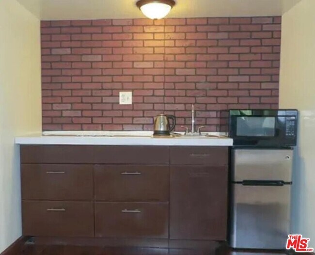 Photo - 245 S Thurston Ave