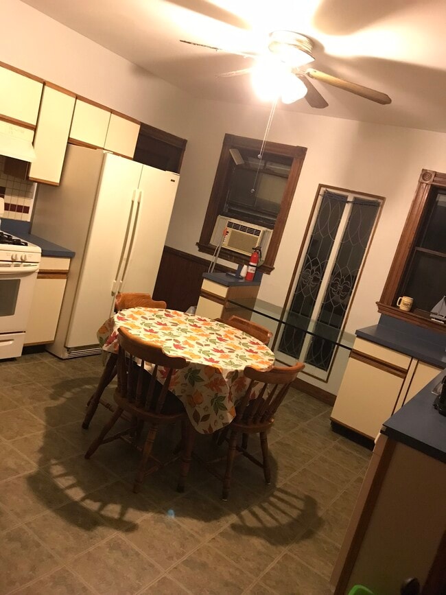 Building Photo - 73 Adams St Unit 73 Adams Street