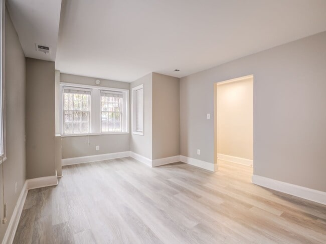 116-112 12th St NE Unit 3