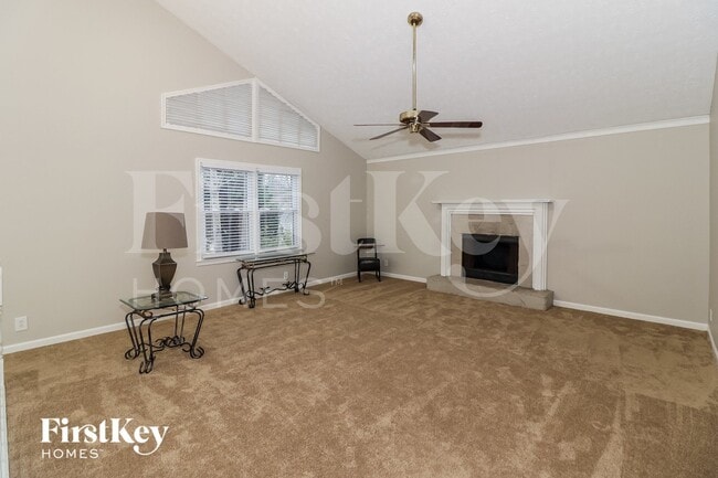 Photo - 815 Old Spring Way NE