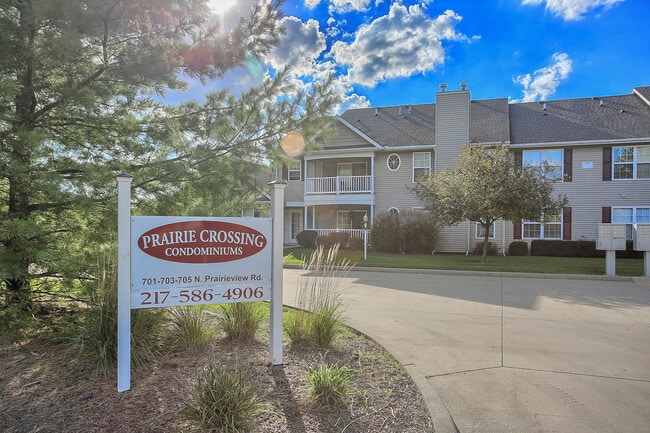 Prairie Crossing Entrance - 703 N Prairie View Rd Unit Prairieview Crossing