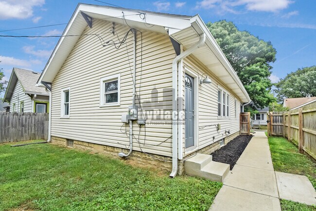 836 Tecumseh St