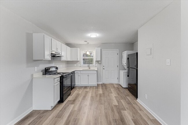 Building Photo - Homestead Duplexes Unit 416