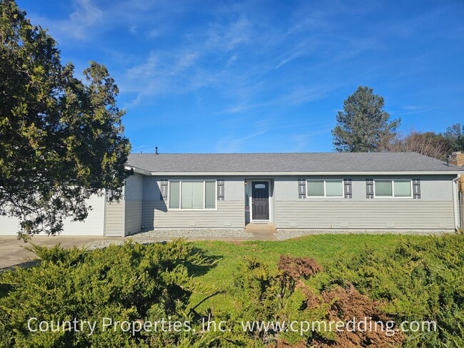 Photo - House with Huge Shop in the Heart of Redding Available Now!