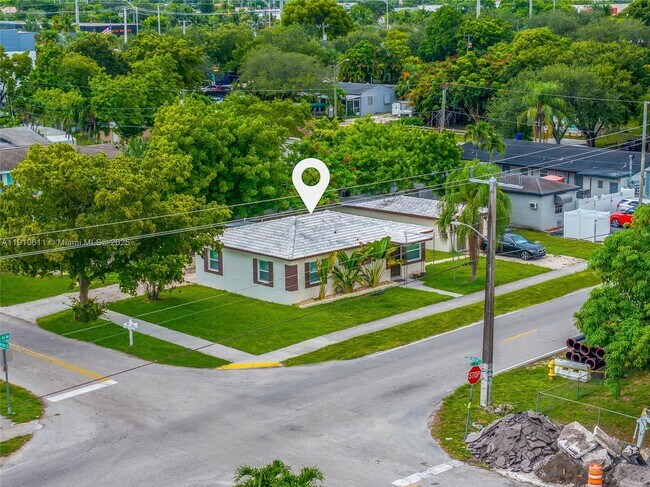 Photo - 6044 Funston St Unidad 1