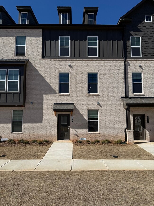 Photo - 206 Daybreak Ln