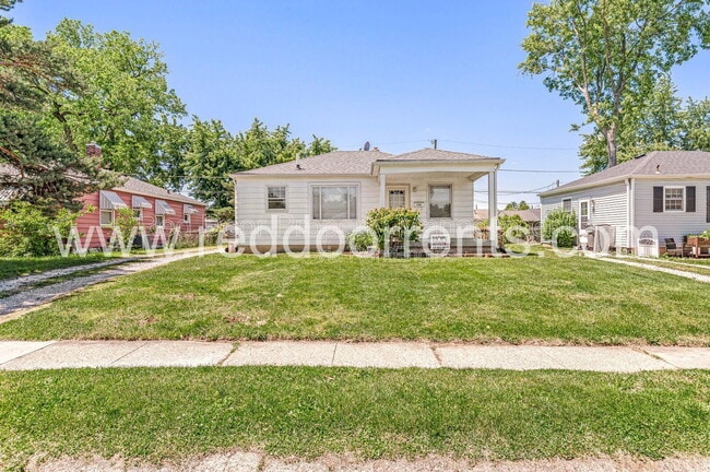 Photo - 1742 N Whittier Pl