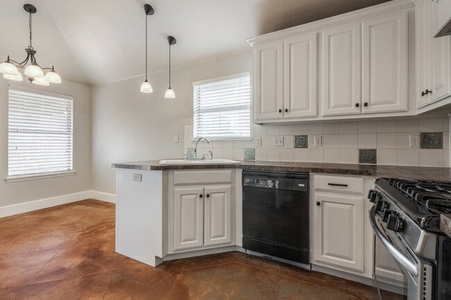 Photo - 5120 NW 163rd St