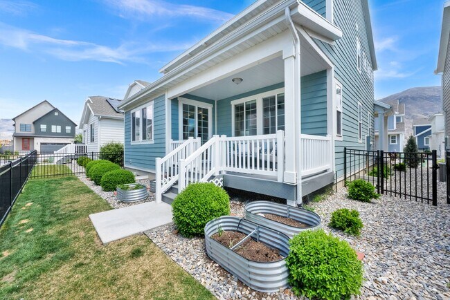 Photo - 9873 Sunnybank Pl