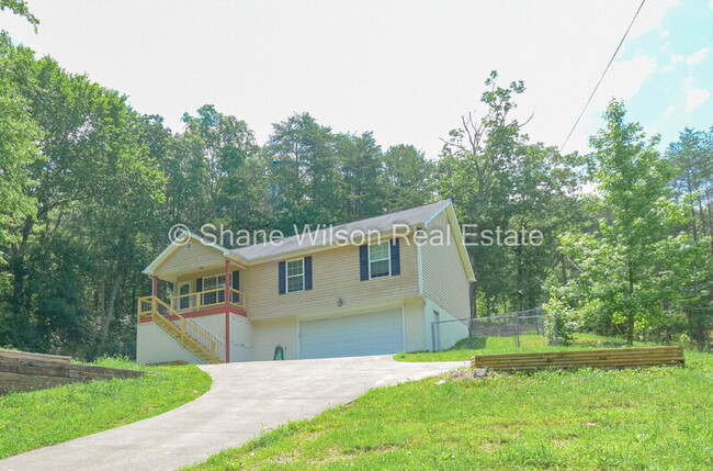 Photo - 530 Mount View Dr House