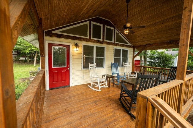 Photo - 809 Montreat Rd