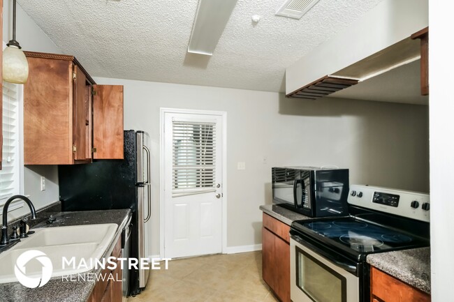 8210 Valley Ridge Trail