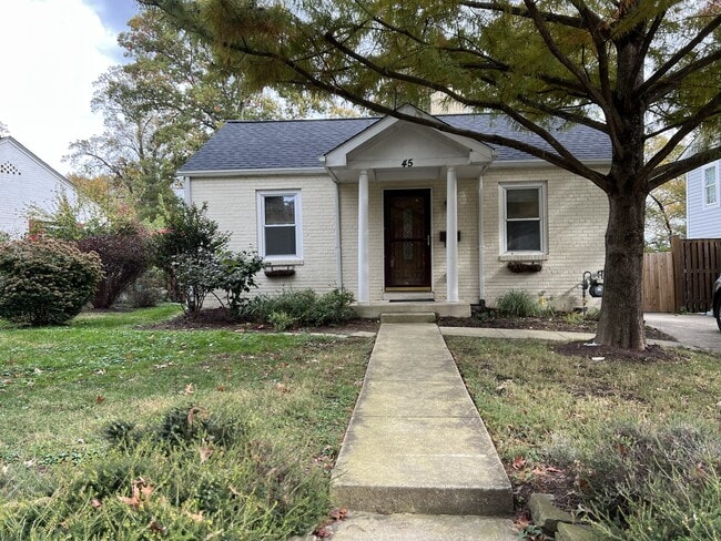 Building Photo - 45 Oswego Ave