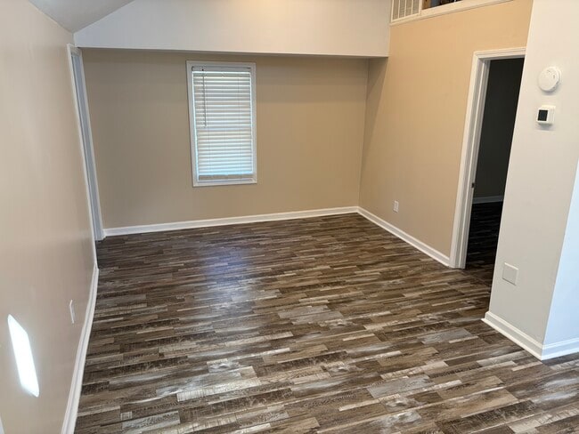 Photo - 310 Walnut St