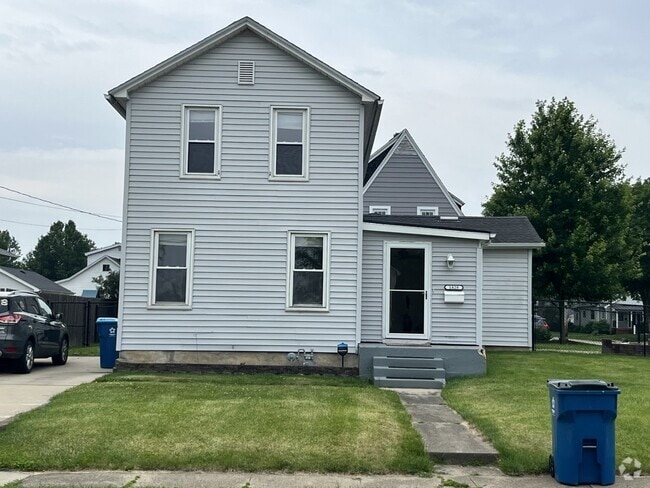 Building Photo - 1828 11th St Rental