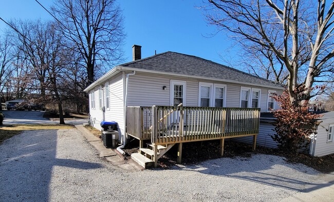 Building Photo - 404 S Mc Clun St