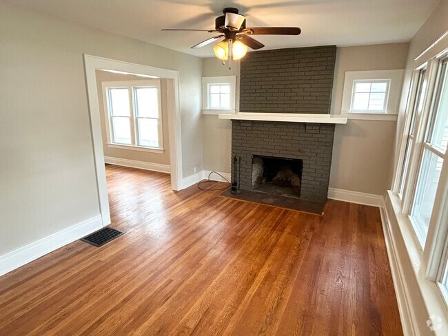 Building Photo - 212 Woodbine Ave Unit 212 Rental