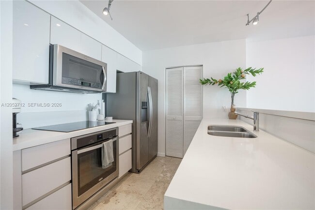 Photo - 90 Alton Rd Unidad 2306