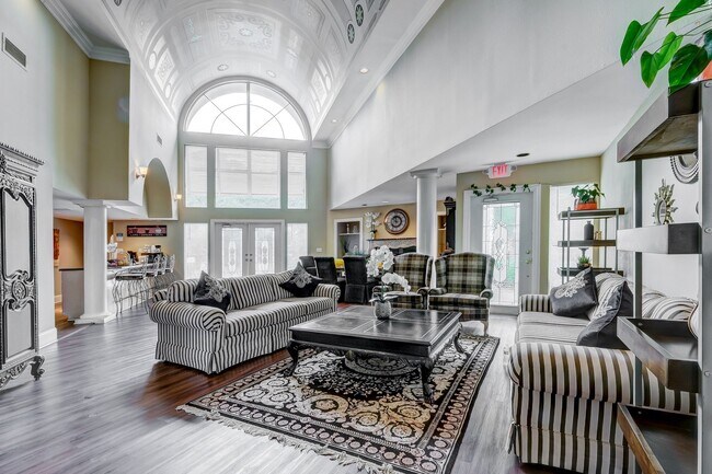 Grove at Stonebrook Apartments and Townhomes