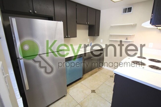 Photo - 5634 Clark Ave