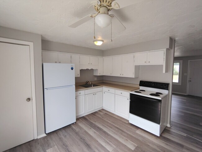 Photo - 208 N Washington St