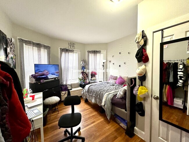 Photo - 94 E Cottage St Unidad 2