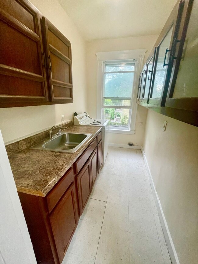 Photo - 255-255 Orchard St Unit 2