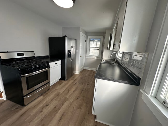 Building Photo - 432 N Bauman Ave Rental
