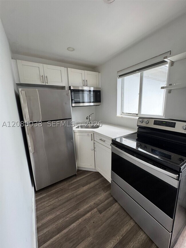 685 SW 7th Terrace Unit 2