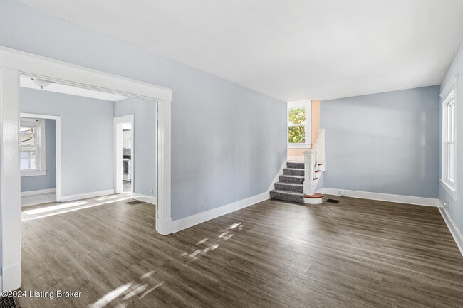 Photo - 2210 Eastview Ave
