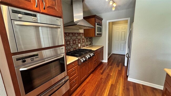 Photo - 126 Riverside Ln