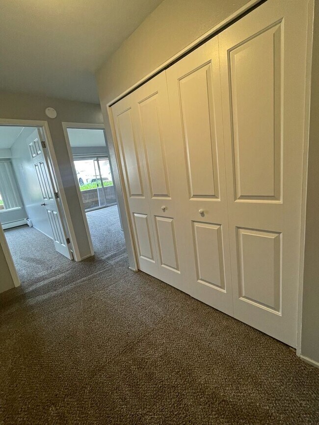 Photo - Two Bedroom Apartment Available for Rent!