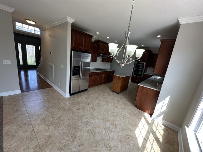 Photo - 5511 Ginkgo Rd