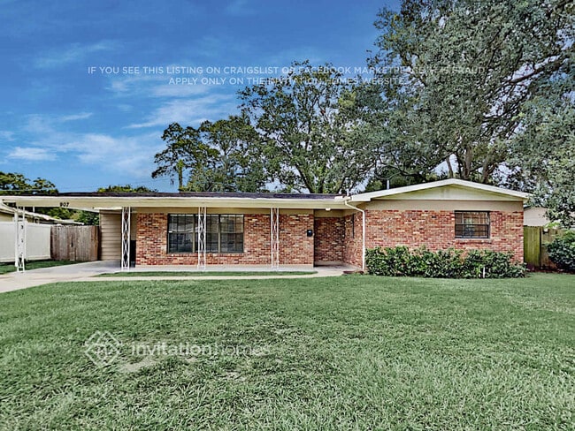 Building Photo - 907 Skyview Dr