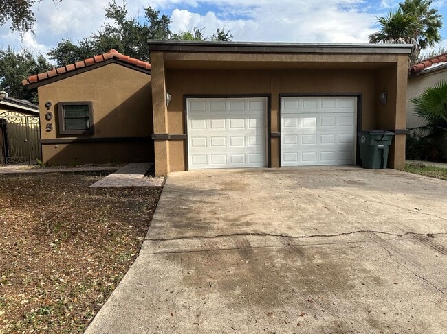 Photo - 905 Colorado Ct