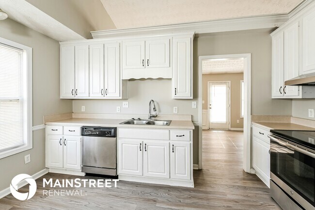 Photo - 645 Pebble Blvd